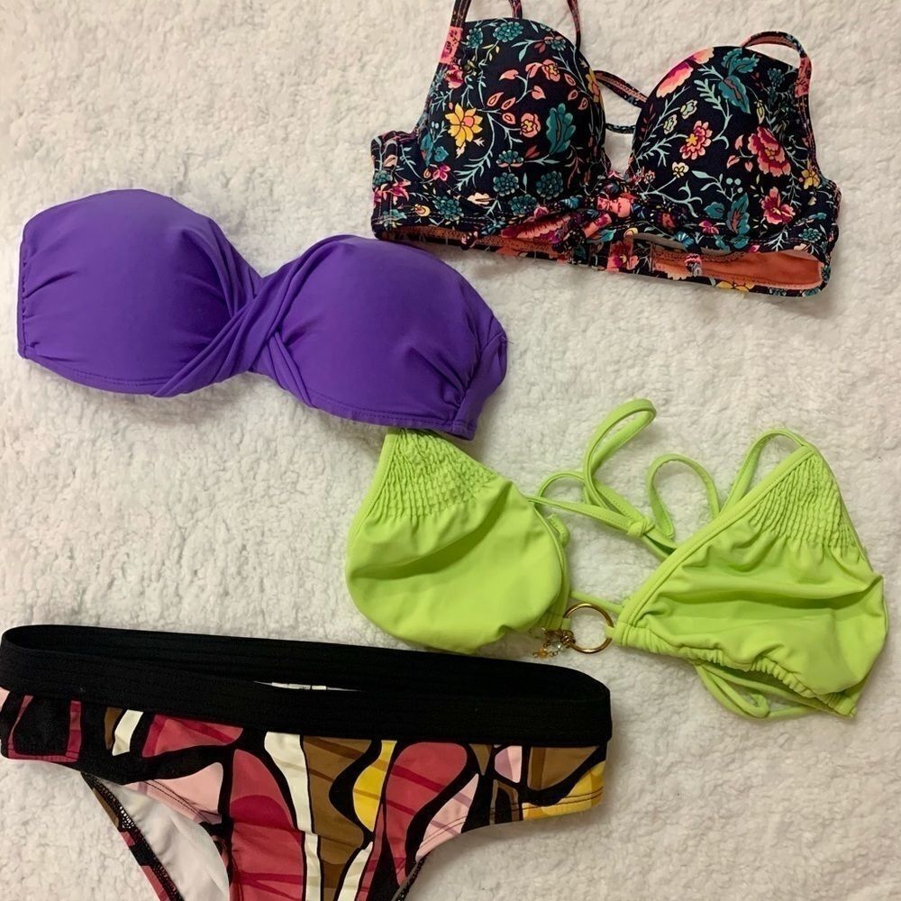 Bikinis   - Picture 11 of 12